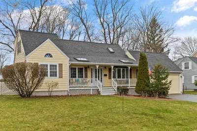 4 Ellison Rd 1