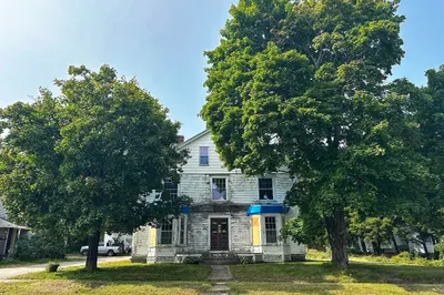 16 School Sq