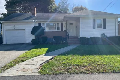 46 Joan Dr