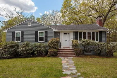 10 Brentwood Drive