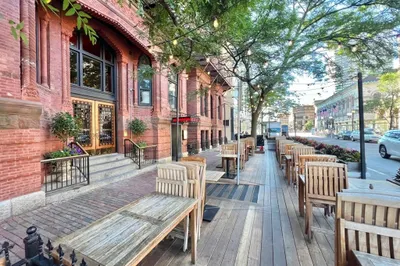 271 Dartmouth St #6-B