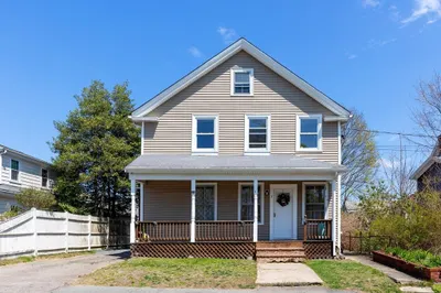 1 N Walnut St 1