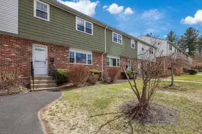 7 Hemlock Cir #7 1