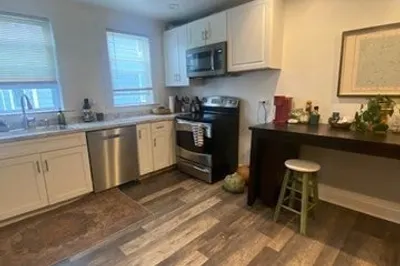 52 Bedford St #1