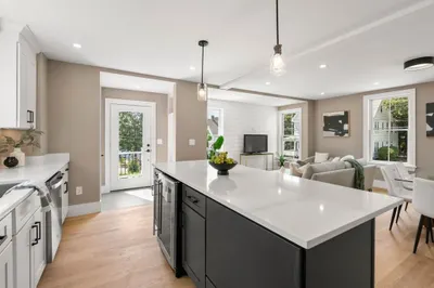 71 Whites Ave #71