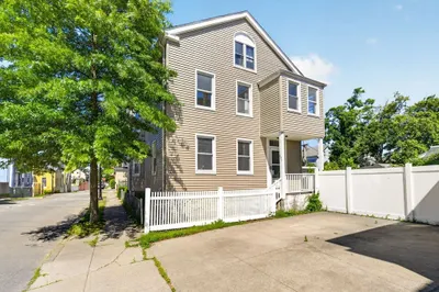 233 Maxfield St