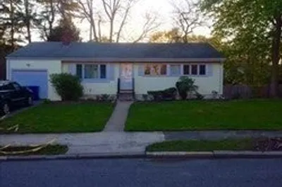 70 Botsford Rd 1