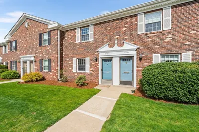 1705 Windsor Dr #1705 1