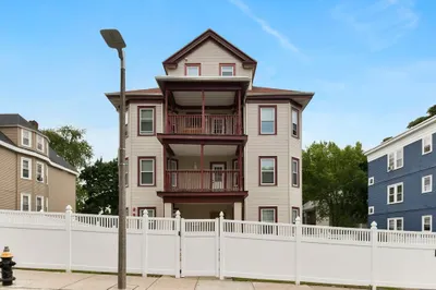 34 Fessenden St #2 1
