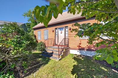 52 Donny Dr 1
