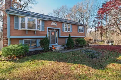 12 Hickory Rd 1