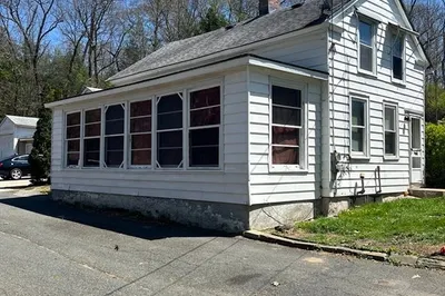 69 Ross Ave