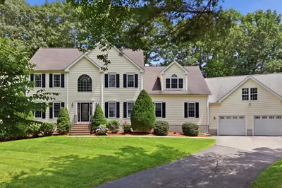 8 Karen Ln 1