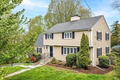 2 Longfellow Rd
