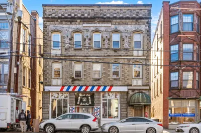 98-100 River St