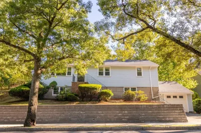 32 Vfw Pkwy 1