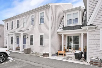 138 Elm St #33 1