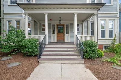 21 School St #1L 1