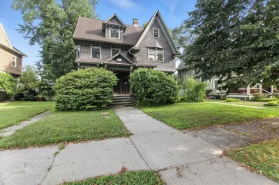 71 Fairfield St 1