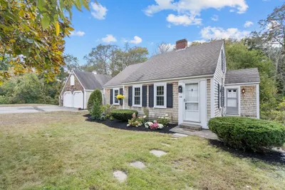 66 Booth Hill Rd 1