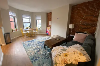 54 Gainsborough Street #3 1