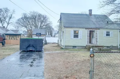 389 Sconticut Neck Road 1