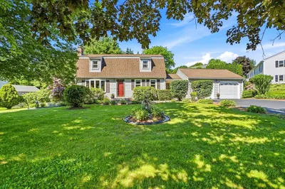 26 Long Hill Dr