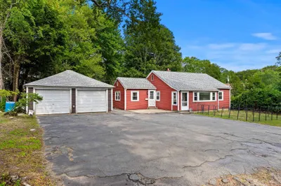 2 Hill Top Ln 1