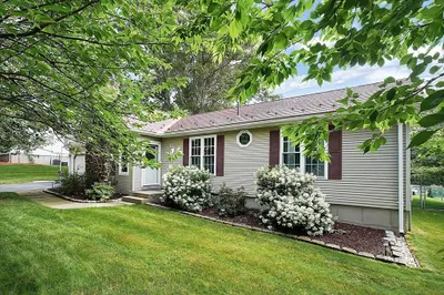 35 Lafond Dr 1