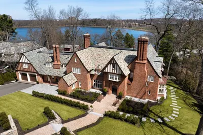124 Chestnut Hill Rd 1