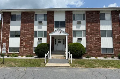 5 Turnpike Rd #213 1