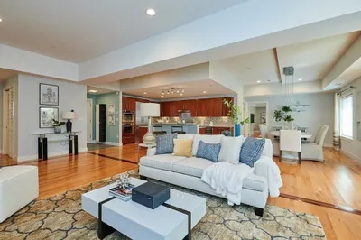 310 Hammond Pond Pkwy #101 1