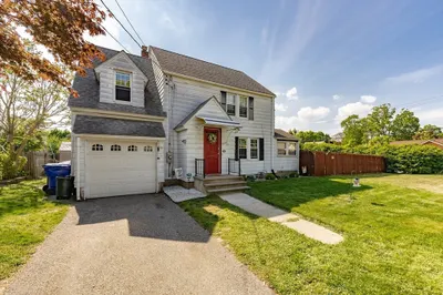 204 Roosevelt Ave 1