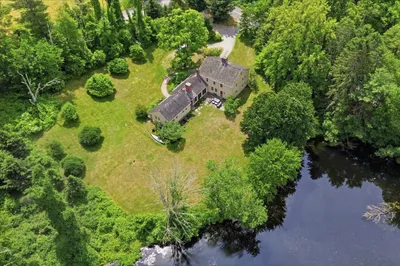20 Powder Mill Road 1