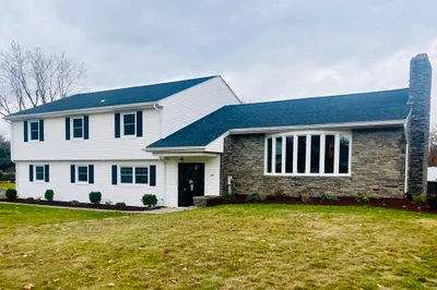 144 Viscount Rd