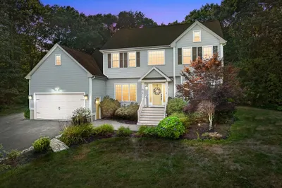 50 Acorn Dr 1