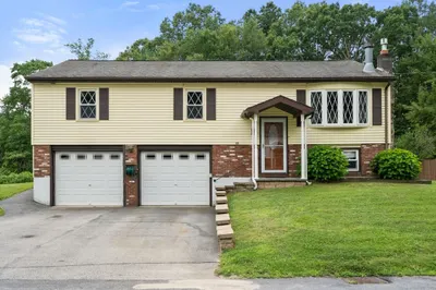 35 Nancy Dr