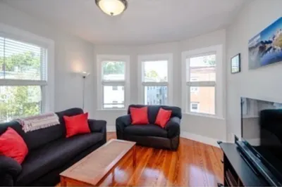 6 Kenney St #3