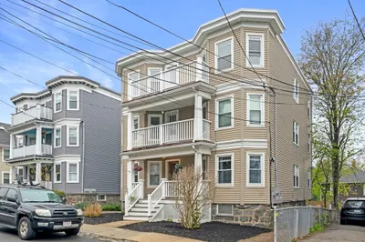 23 Thelma Rd #PH 1