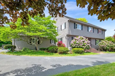 58 Weatherbee Dr 1