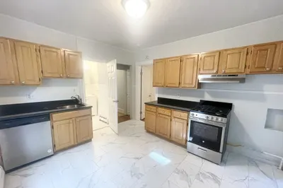 22 Howell Street #3 1
