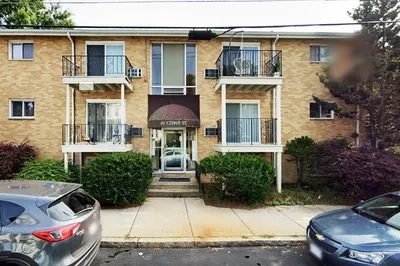 87 Cedar St #3