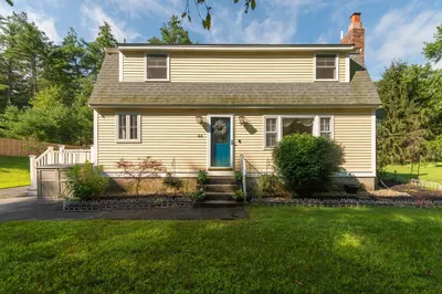 44 Dudley Rd 1