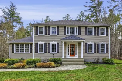 6 Hickory Lane