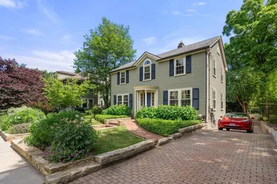 24 Bates Street 1