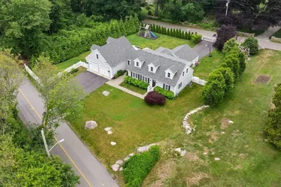 85 Mann Hill Rd
