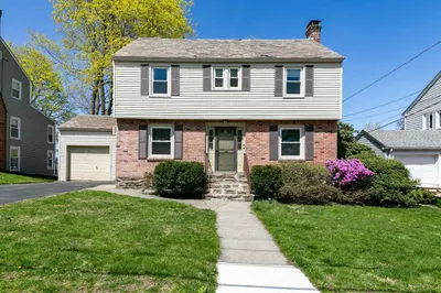 6 Zenith Dr