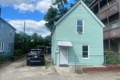 1 Mason Court 1