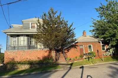 569 Winthrop Street #1 1