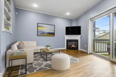 22 Emerson St #1